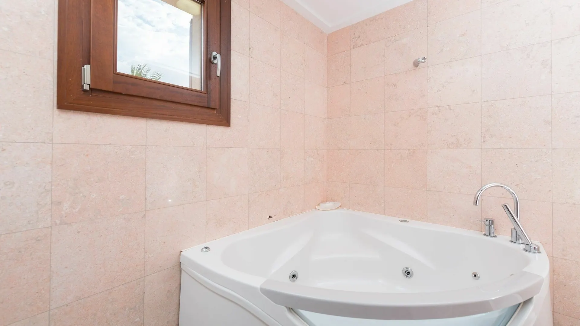 Eden Son Manyo 222 Villa Sa Pobla İspanya